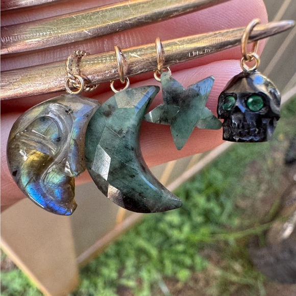 8.00ctw solid 14k yellow gold genuine emerald moon pendant - Picture 2 of 14